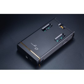 Cayin C9 II mit Schutzhülle