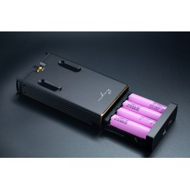 Cayin C9 II con copertura protettiva