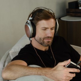 Meze Audio POET – in use