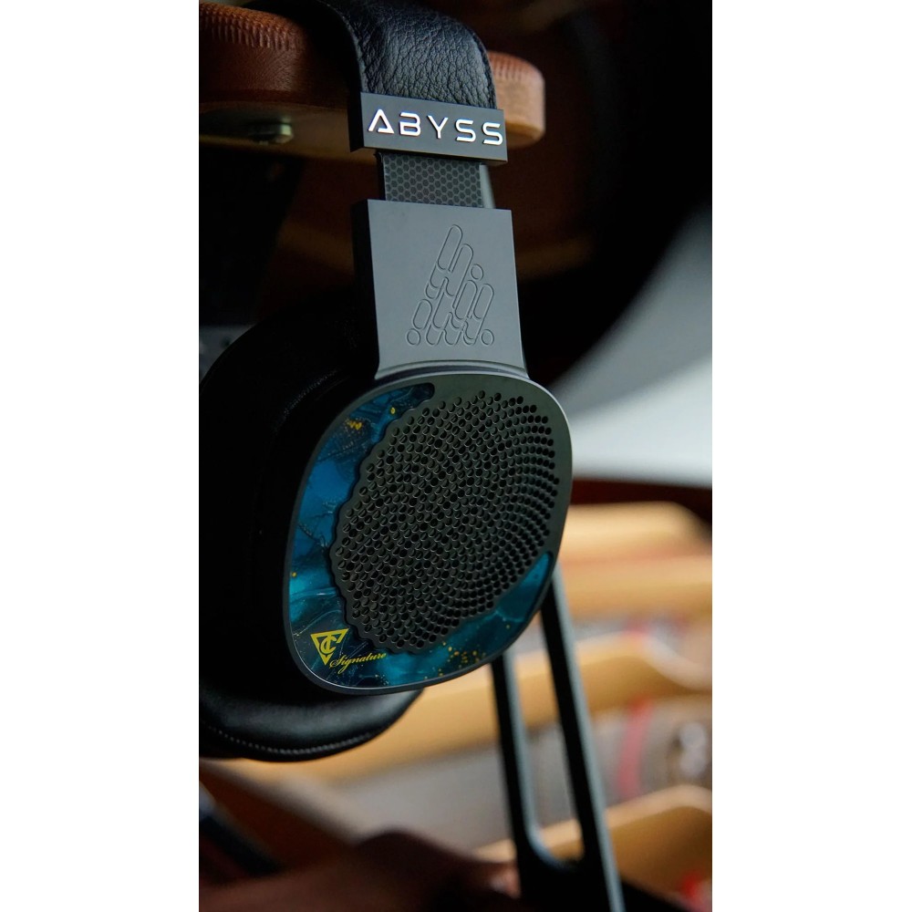 Abyss Diana TC Signature view