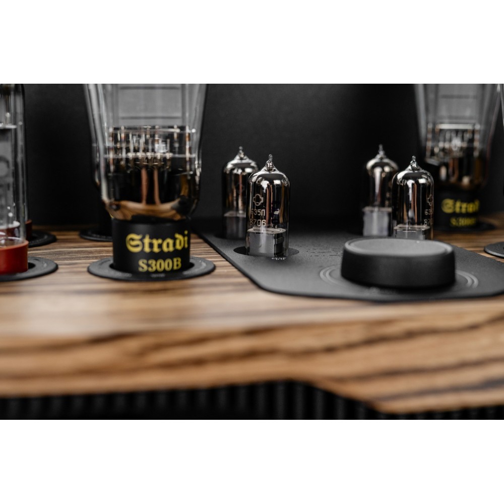 Feliks Audio Bliss in zebrano with Stradi 300B tubes